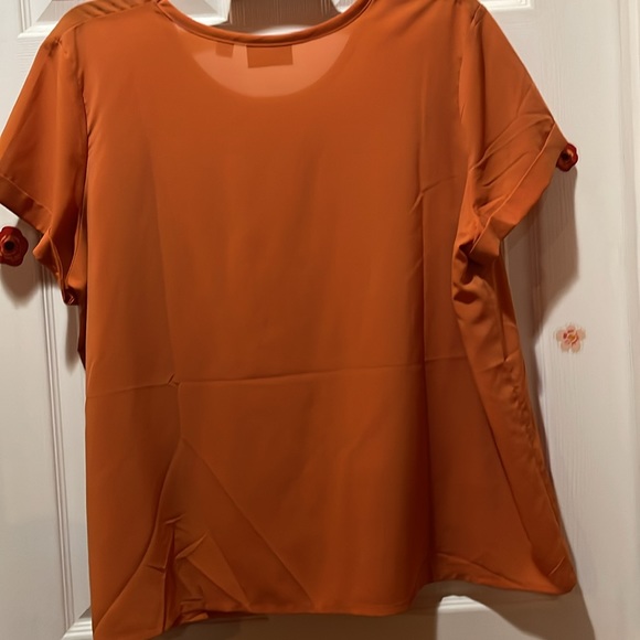 AVENUE - Picture 2 of 3